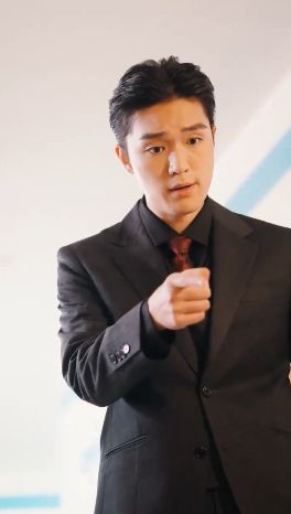 离婚后，哑巴罪妻惊艳全场}
