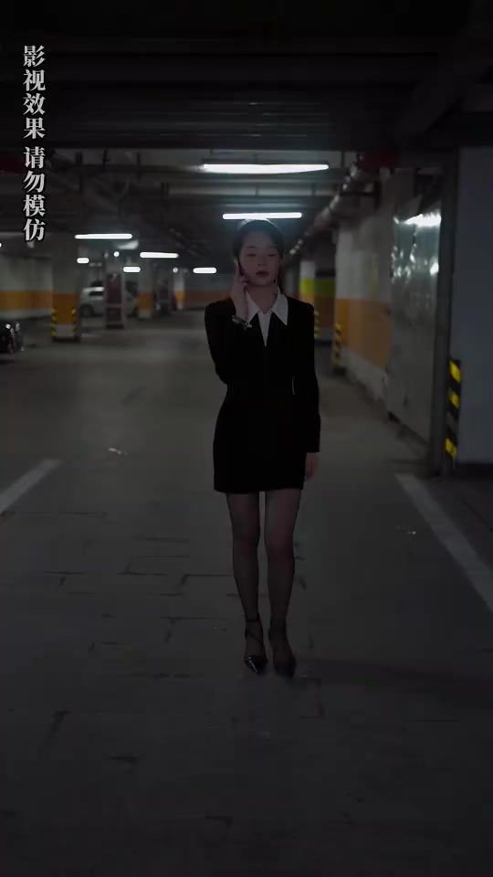 入职后，美女上司狂追我}