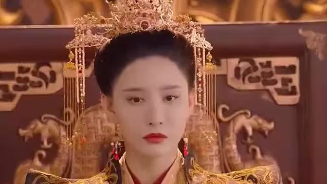 都市咸鱼娶女帝}