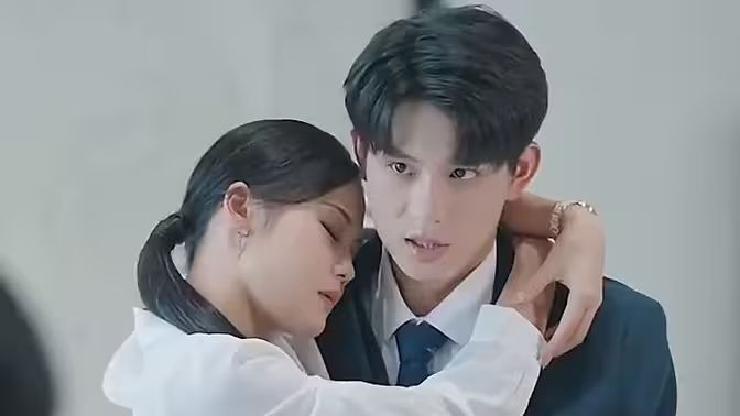 重生后，虐文霸总拿了宠妻剧本}