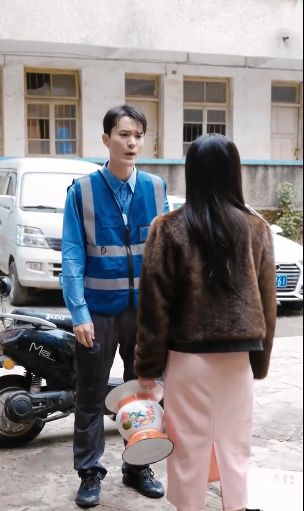 狂飙龙尊}