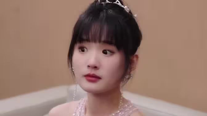 傅少，您夫人马甲藏不住了}