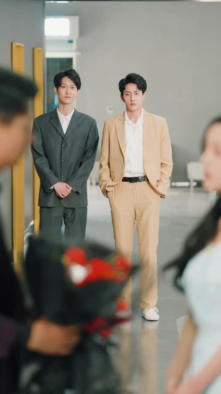 离婚后虐爆渣男（冒牌千金新版）}
