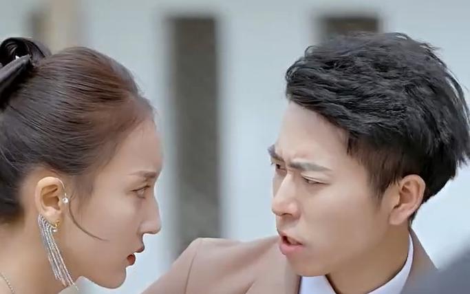 离婚后，陆总他后悔了}