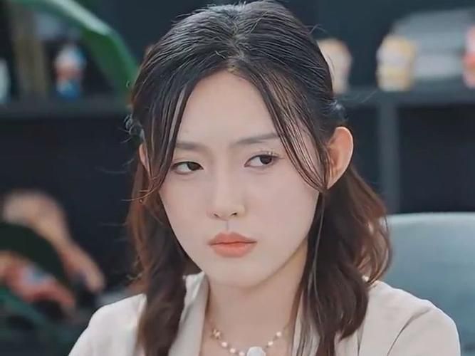 离婚后我成全球首富的女儿}