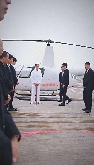 惹不起的她}