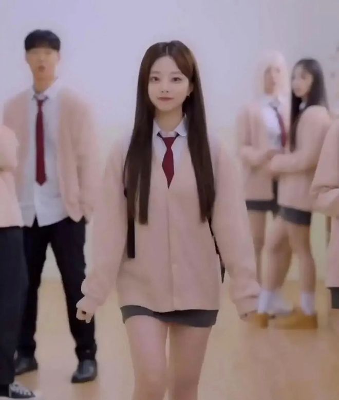 我的女朋友和我三个妹妹们}