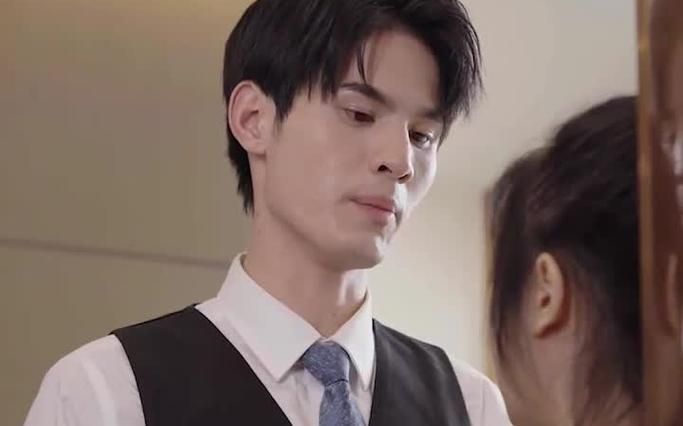闪婚后，总裁夫人要离婚}
